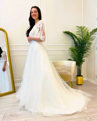 Сватбена рокля Orea Sposa с дантела и 3/4 ръкави, селекция „Pinehill“, размер S